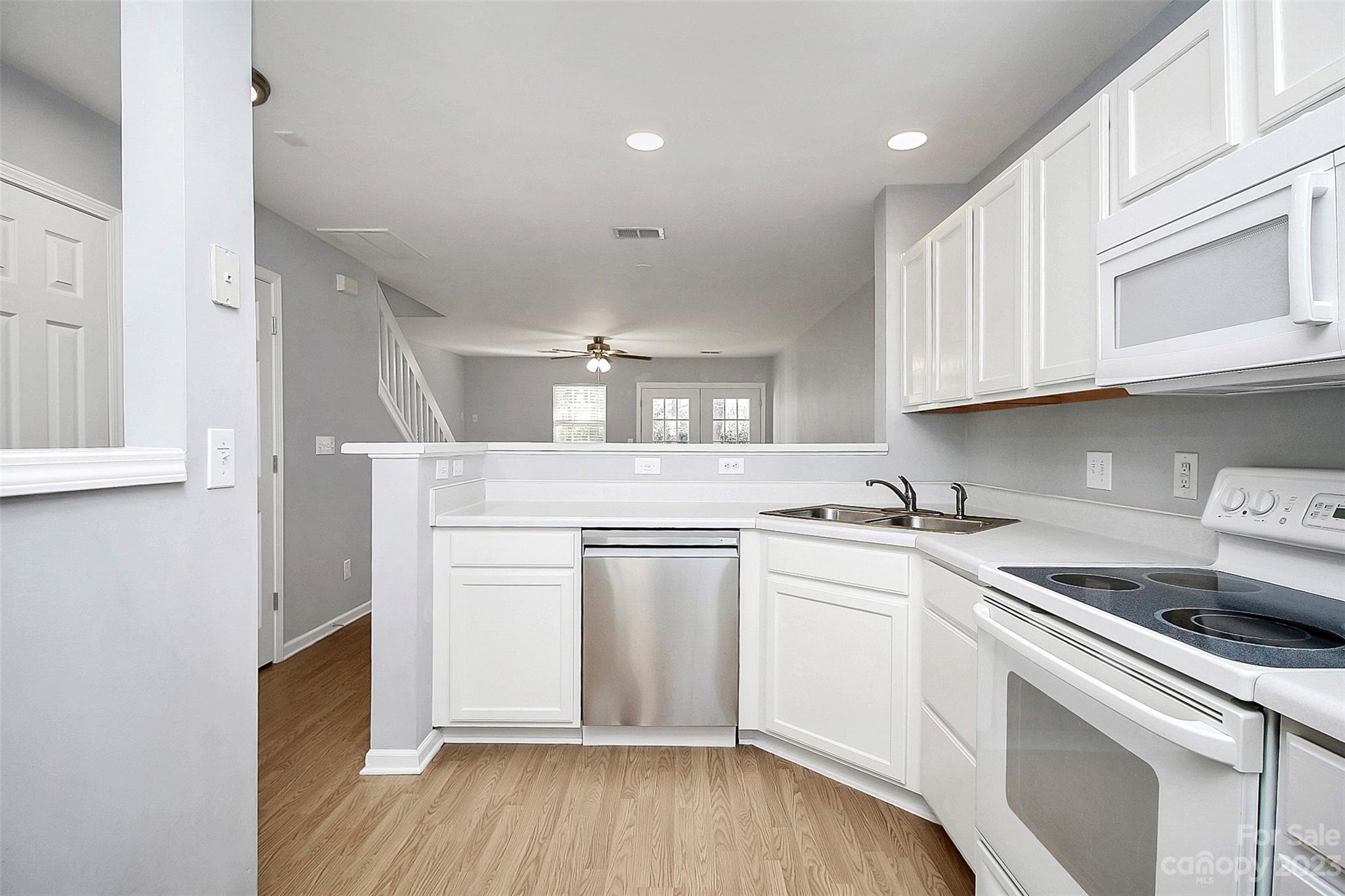 106 Rhett Court Fort Mill, SC 29715 - Photo 6 of 21 Gallery Image 6