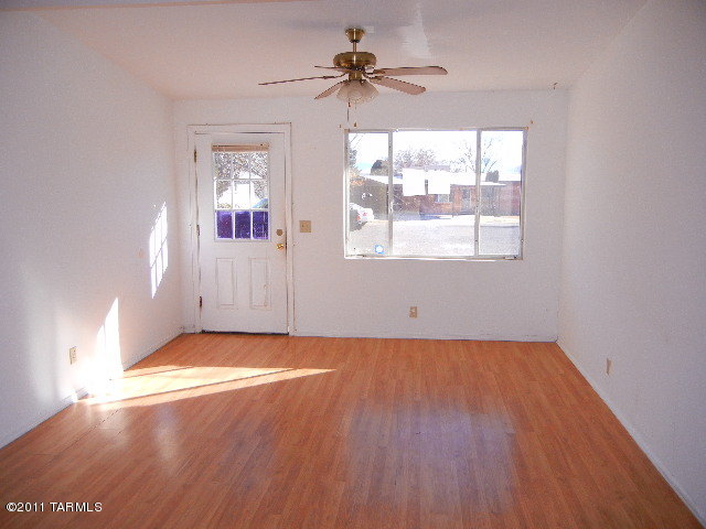 655 East Post Road Benson, AZ 85602 - Photo 4 of 22