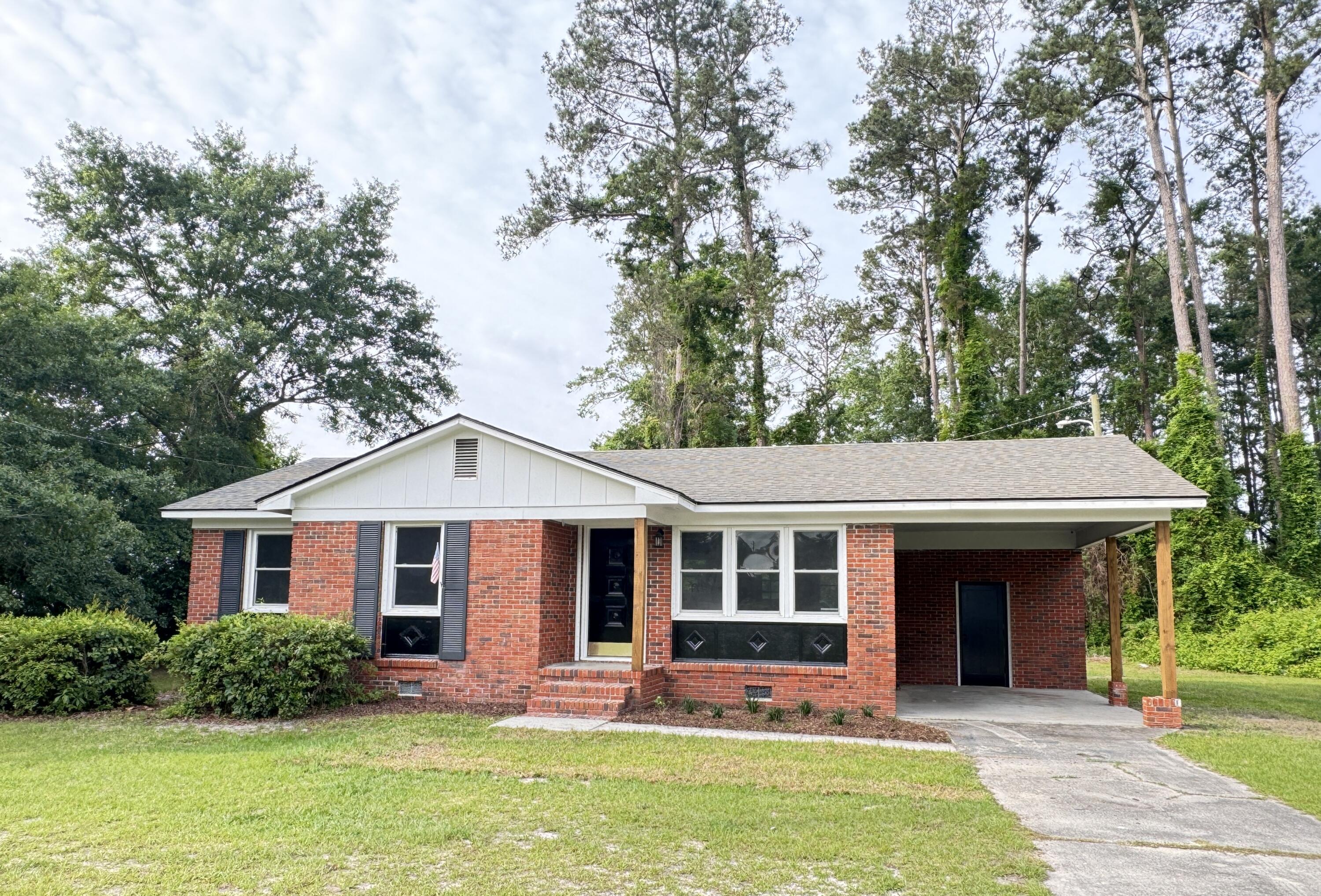 105 Dandridge Road Walterboro, SC 29488 - Photo 2 of 45 105 Dandridge Road (1)