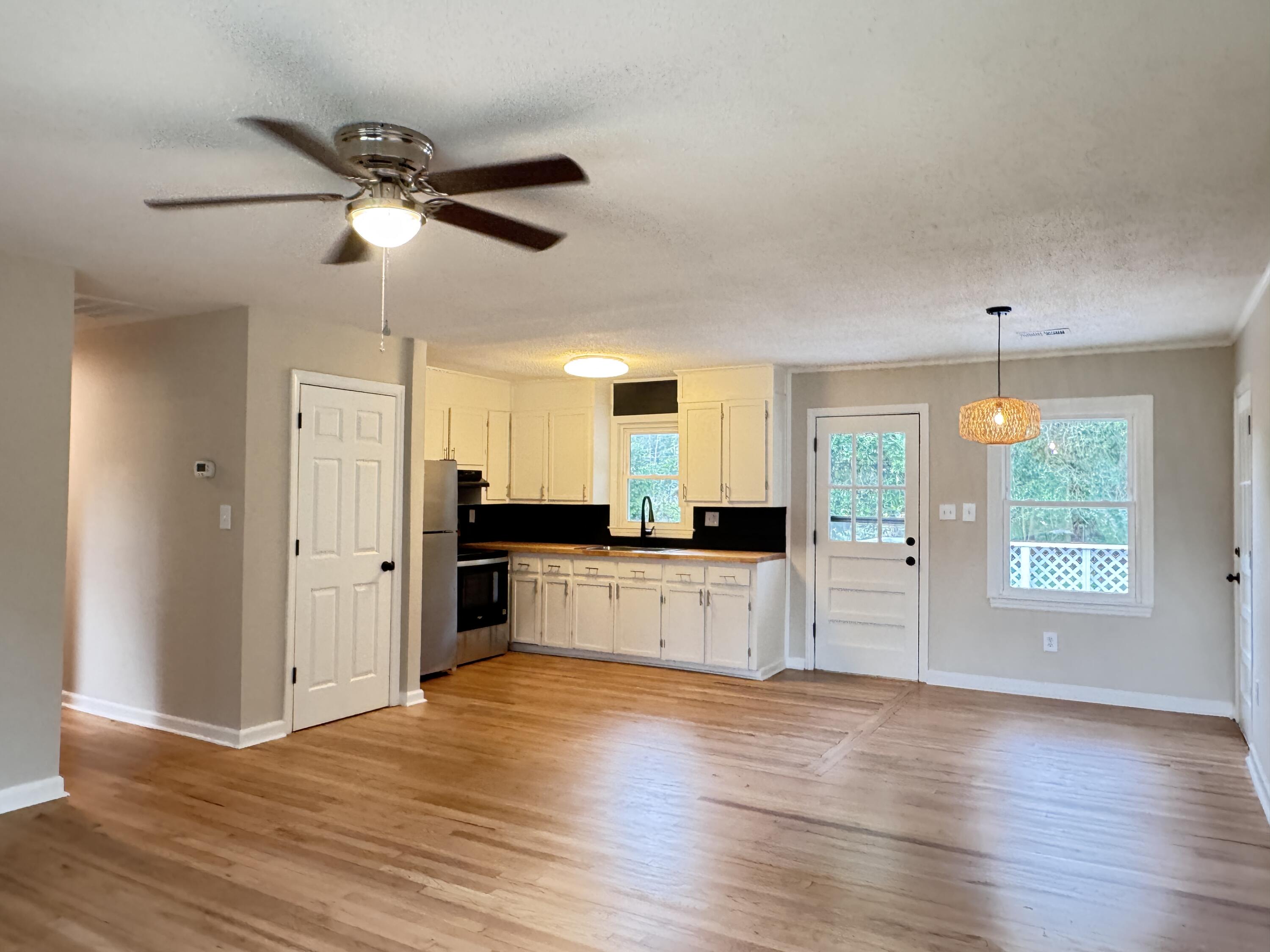 105 Dandridge Road Walterboro, SC 29488 - Photo 6 of 45 105 Dandridge Road (2)