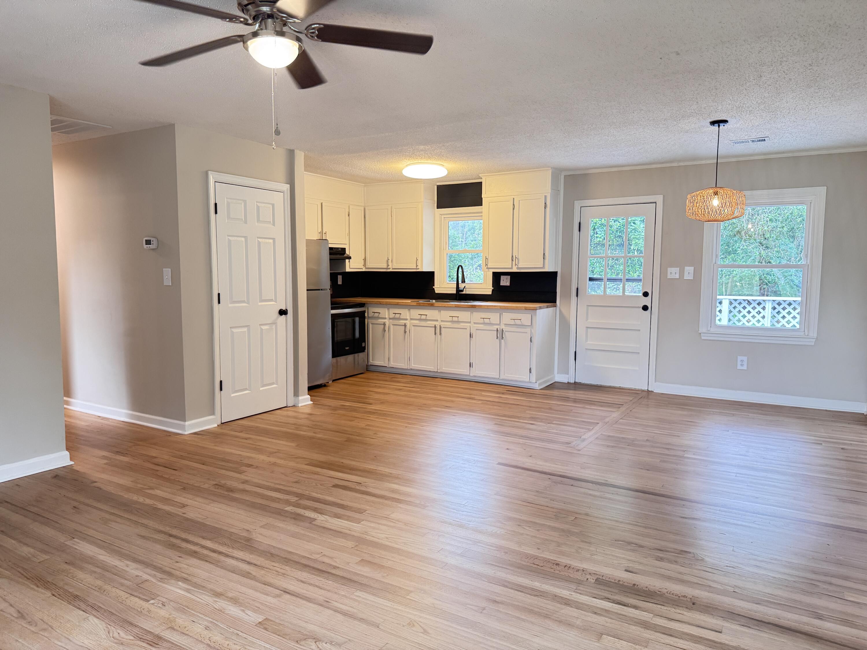 105 Dandridge Road Walterboro, SC 29488 - Photo 8 of 45 105 Dandridge Road (5)