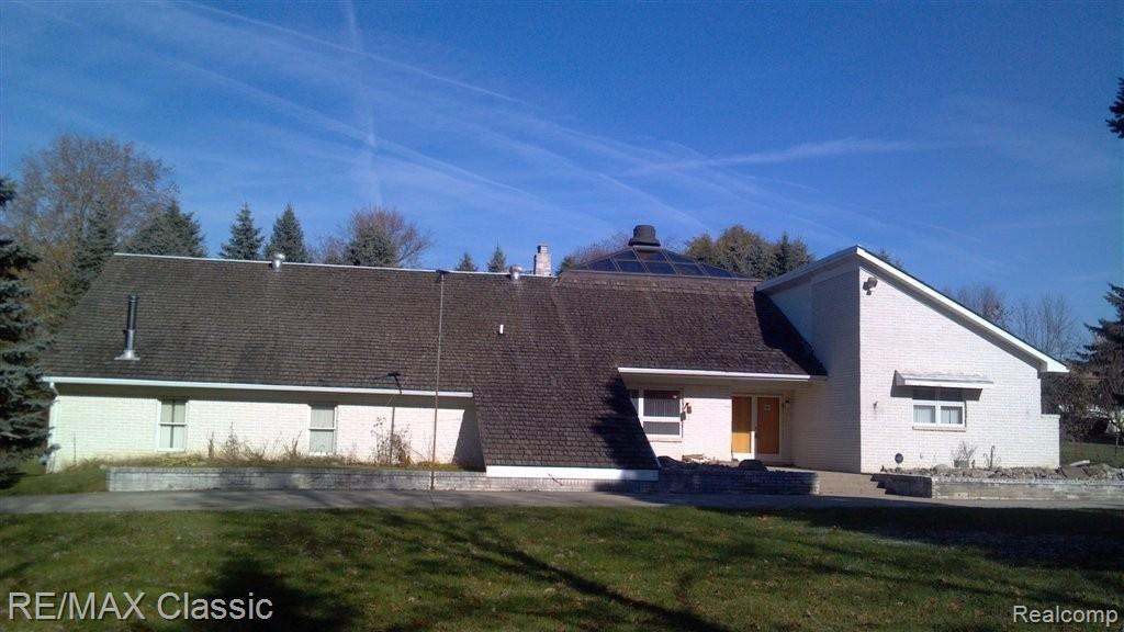 6986 Rattalee Lake Road Clarkston, MI 48348 - Photo 1 of 17 6986 Rattalee Lake Road