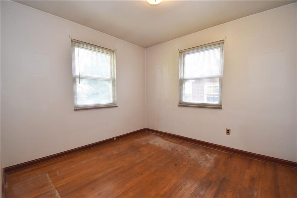 951 Lessing Street Pittsburgh, PA 15220 - Photo 11 of 22 Gallery Image 11