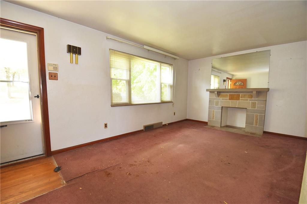 951 Lessing Street Pittsburgh, PA 15220 - Photo 3 of 22 Gallery Image 3