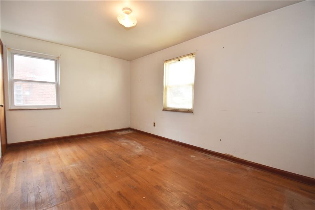 951 Lessing Street Pittsburgh, PA 15220 - Photo 9 of 22 Gallery Image 9