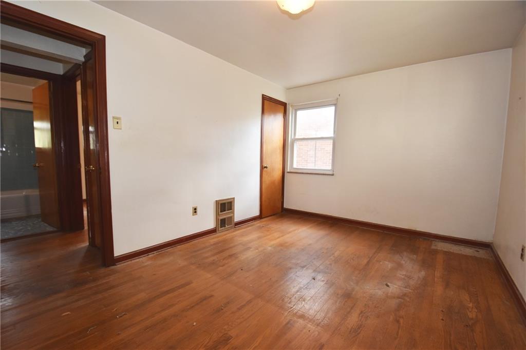 951 Lessing Street Pittsburgh, PA 15220 - Photo 10 of 22 Gallery Image 10
