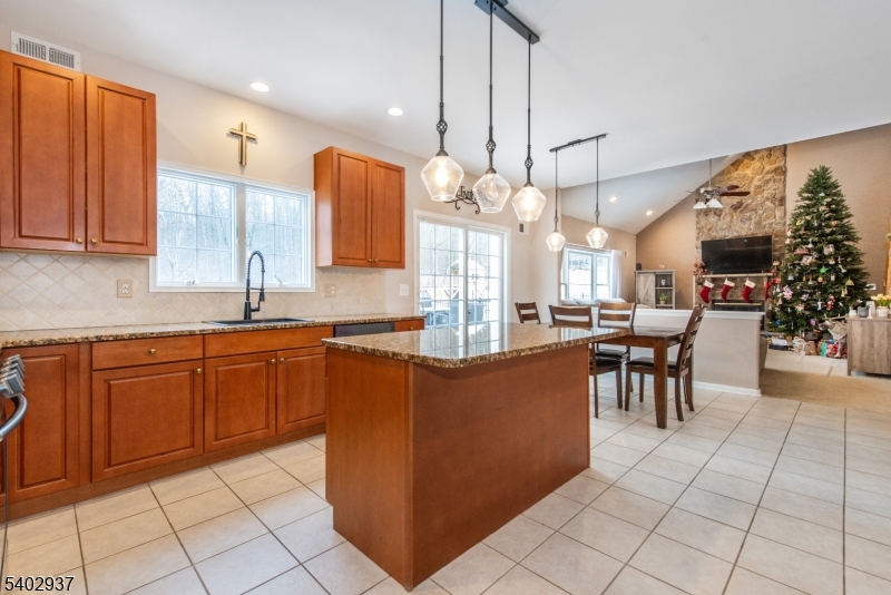 32 Oakridge Road Washington, NJ 07882 - Photo 11 of 38