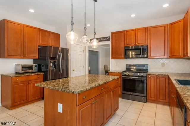 $699,000 | 32 Oakridge Road, Washington, NJ 07882