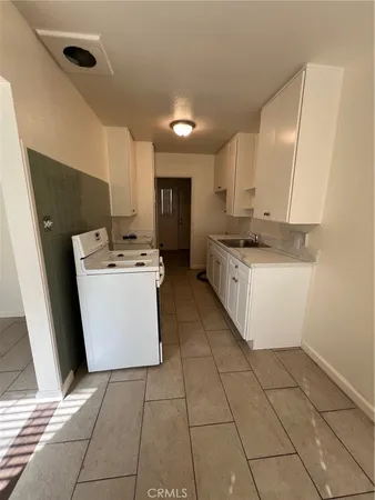 $1,450 | 635 West 17th Street, San Bernardino, CA 92405