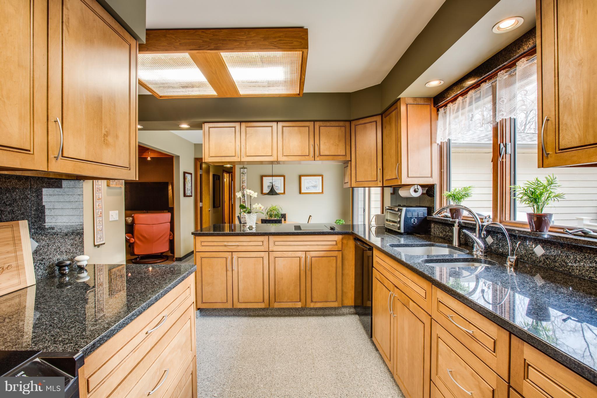 6600 Fox Ridge Road Spotsylvania, VA 22551 - Photo 5 of 30 Kitchen Window looks out to pool area, perfecto!