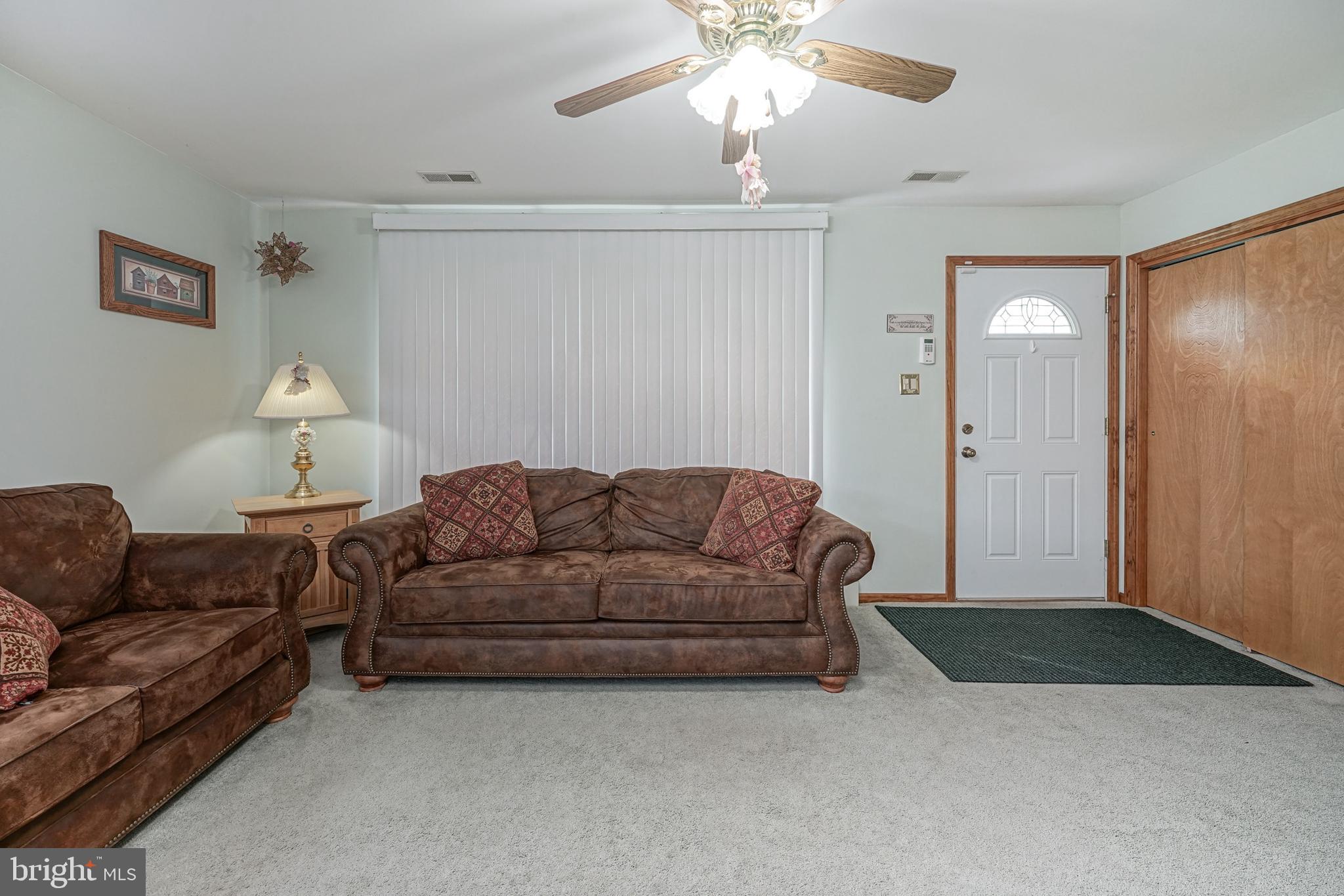 18 Cedarcroft Road Gibbsboro, NJ 08026 - Photo 4 of 30 Spacious Living Room