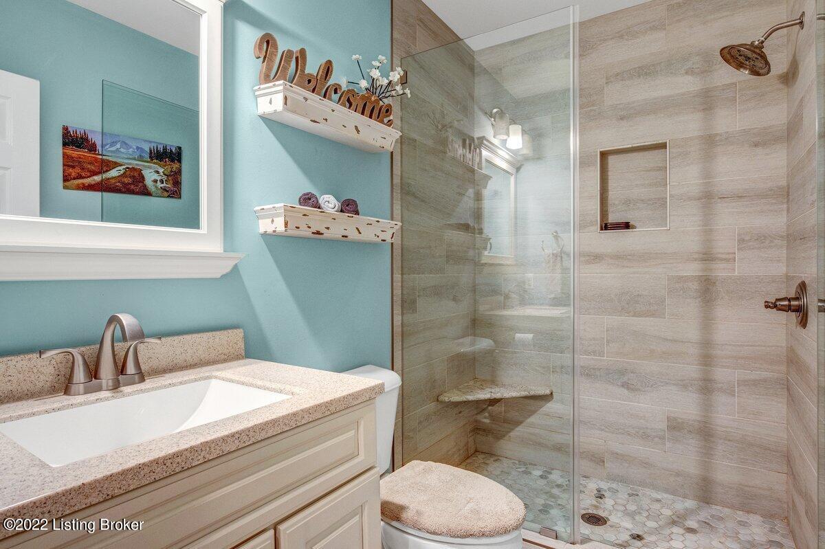 511 Brookview Road Louisville, KY 40207 - Photo 22 of 36 Guest/in-law bath with nice shower