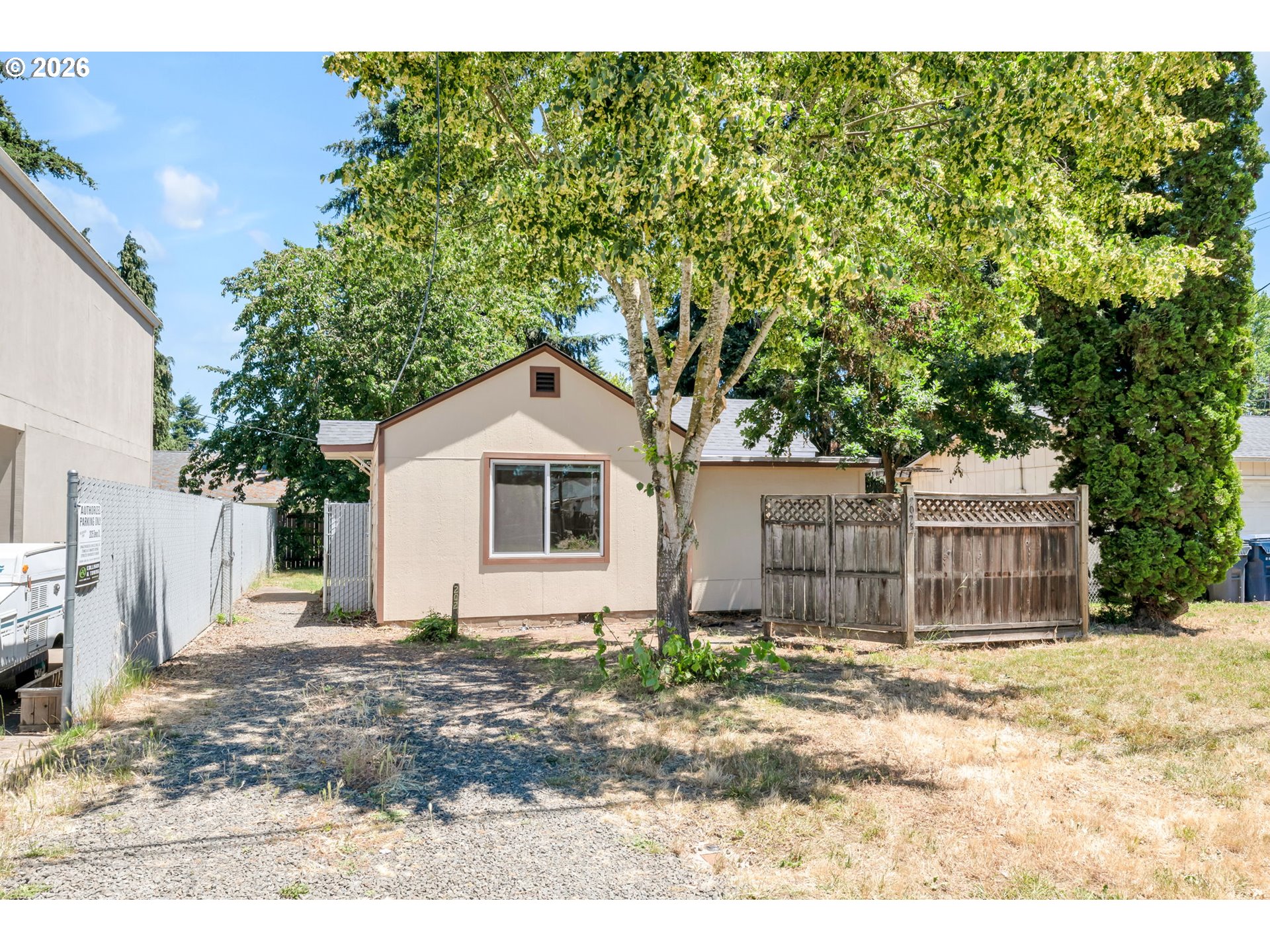 2025 Devos Street Eugene, OR 97402 - Photo 4 of 29
