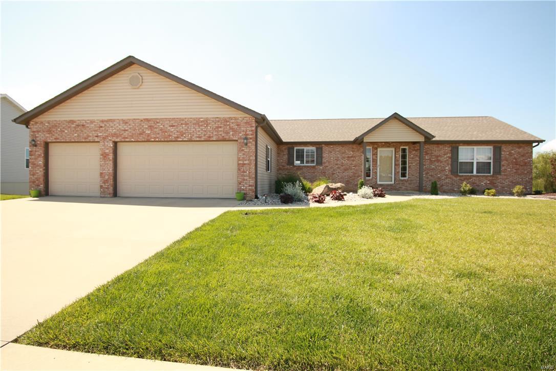 437 Mockingbird Lane Waterloo, IL 62298 - Photo 1 of 32