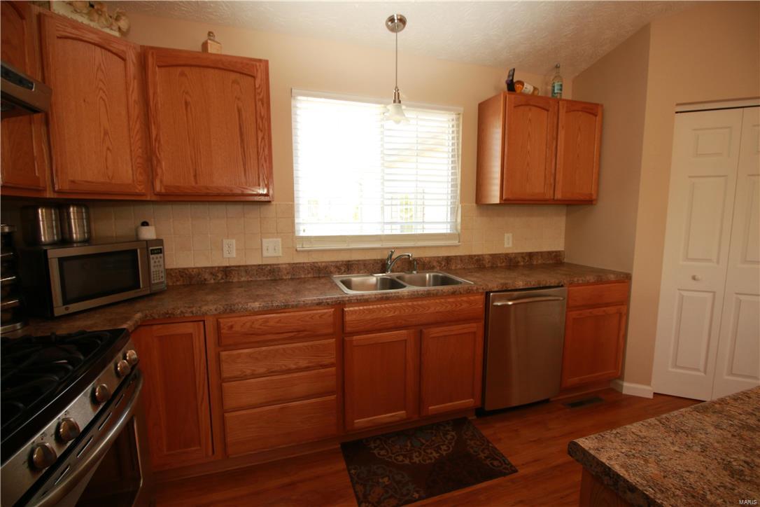 437 Mockingbird Lane Waterloo, IL 62298 - Photo 25 of 32