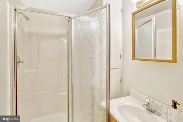 $4,650 | 10700 John Turley Place, Fairfax, VA 22032