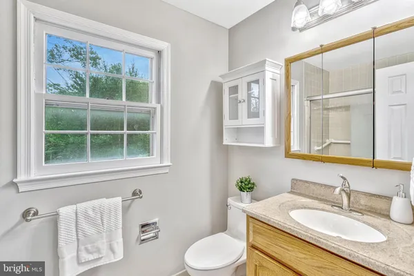 $4,650 | 10700 John Turley Place, Fairfax, VA 22032