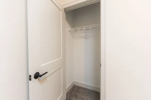 $296,900 | 60 Kloe Lane, Unit 60, Sycamore, IL 60178