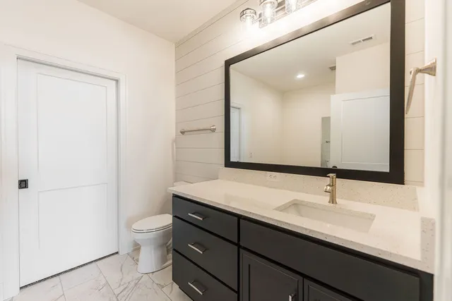 $296,900 | 60 Kloe Lane, Unit 60, Sycamore, IL 60178