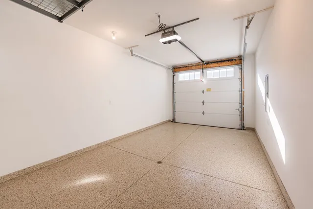 $296,900 | 60 Kloe Lane, Unit 60, Sycamore, IL 60178