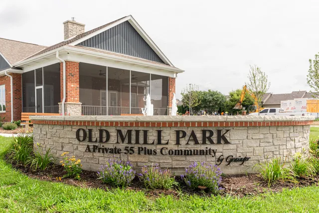 $296,900 | 60 Kloe Lane, Unit 60, Sycamore, IL 60178