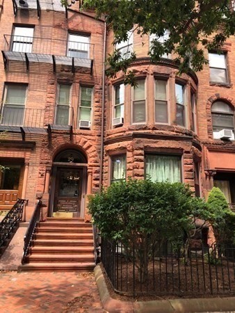 29 Bay State Road, Unit 3 Boston, MA 02215 - Photo 22 of 22 a front view of a house