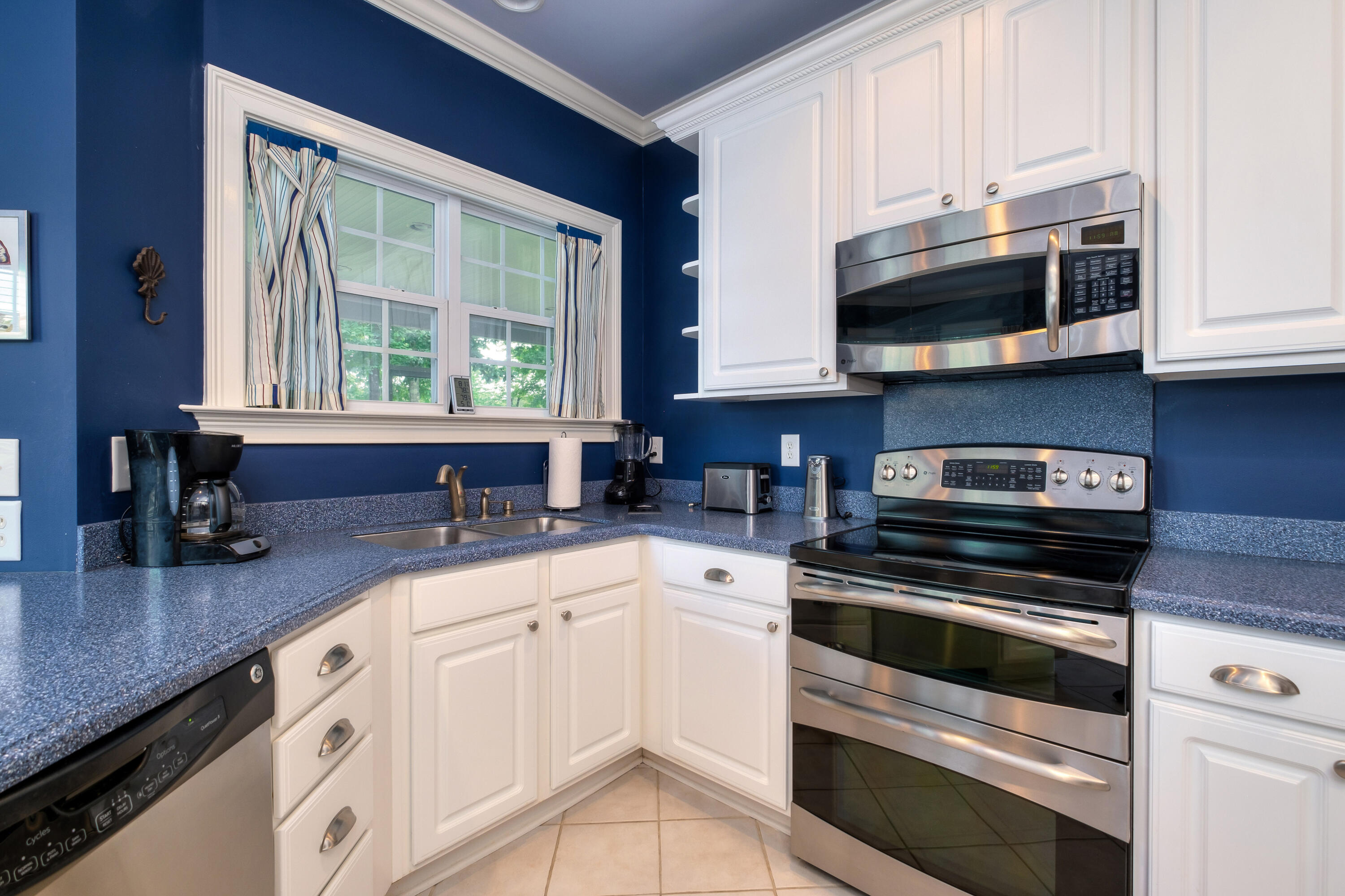 33 Ridge Lake Drive Manning, SC 29102 - Photo 19 of 45 Kitchen 3