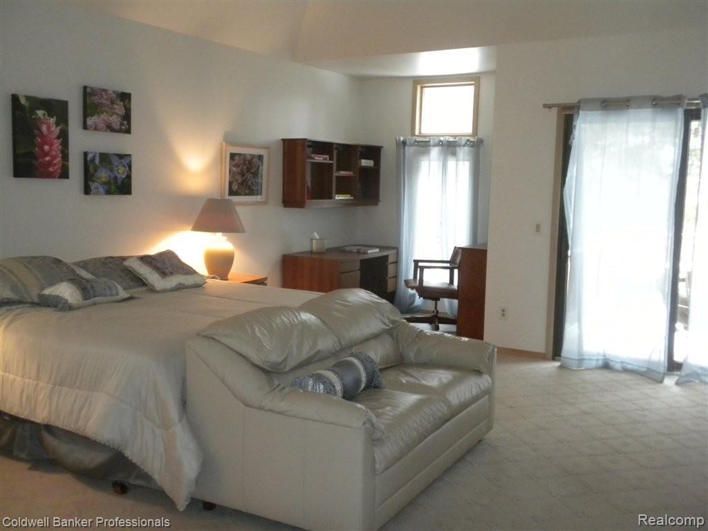81 Manor Road Bloomfield Hills, MI 48304 - Photo 14 of 23 DSCN5016.JPG