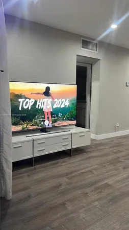 $2,200 | 1432 South Lakeside Drive, Unit 5, Lake Worth, FL 33460