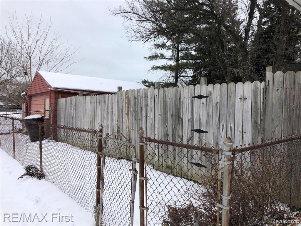 4162 Cadieux Road Detroit, MI 48224 - Photo 11 of 43