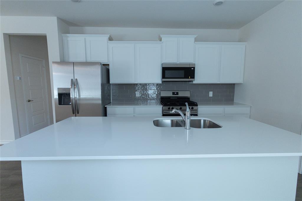 2617 Lewisville Road Celina, TX 75009 - Photo 3 of 10