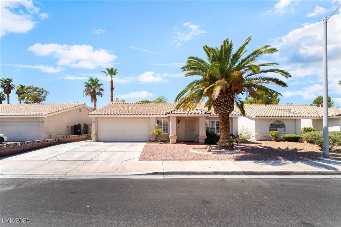 1427 Pathfinder Road Henderson, NV 89014 - Photo 1 of 36 Great curb appeal!
