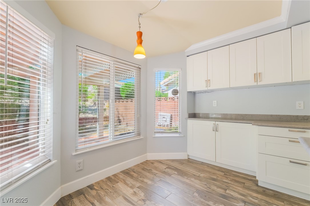 1427 Pathfinder Road Henderson, NV 89014 - Photo 14 of 36 Kitchen nook for casual dining