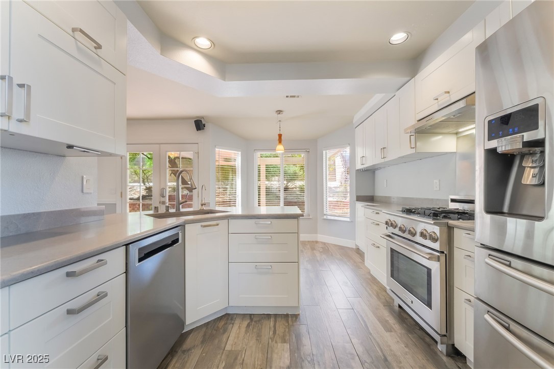 1427 Pathfinder Road Henderson, NV 89014 - Photo 17 of 36 Upgraded SS Appliances