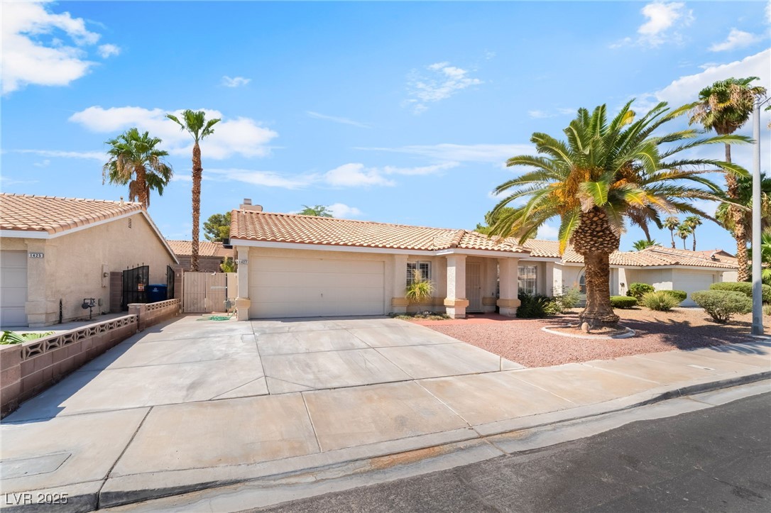 1427 Pathfinder Road Henderson, NV 89014 - Photo 3 of 36