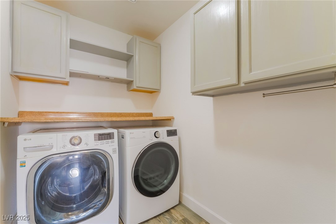 1427 Pathfinder Road Henderson, NV 89014 - Photo 31 of 36 Separate laundry room, LG washer and dryer stays!