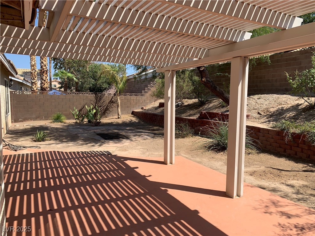 1427 Pathfinder Road Henderson, NV 89014 - Photo 32 of 36 Come relax in your private backyard