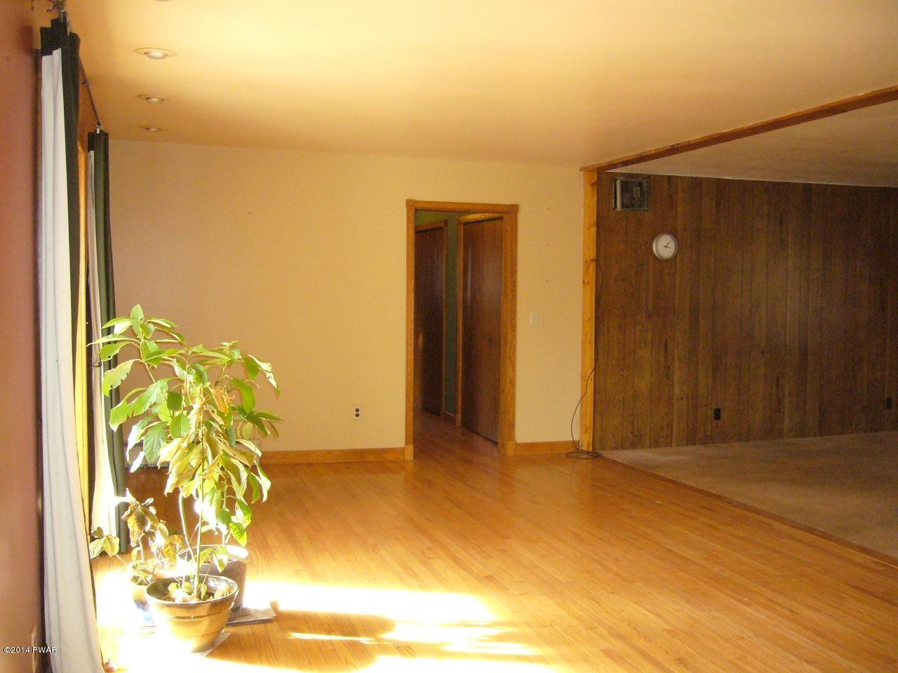 385 Lake Como Rd Lake Lake Como, PA 18437 - Photo 19 of 24