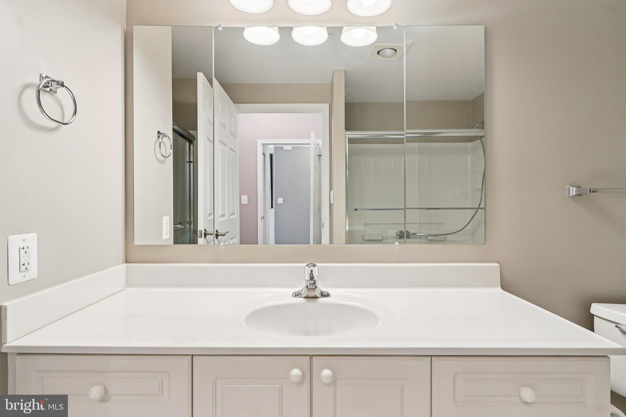 19355 Cypress Ridge Terrace, Unit 320 Leesburg, VA 20176 - Photo 29 of 56