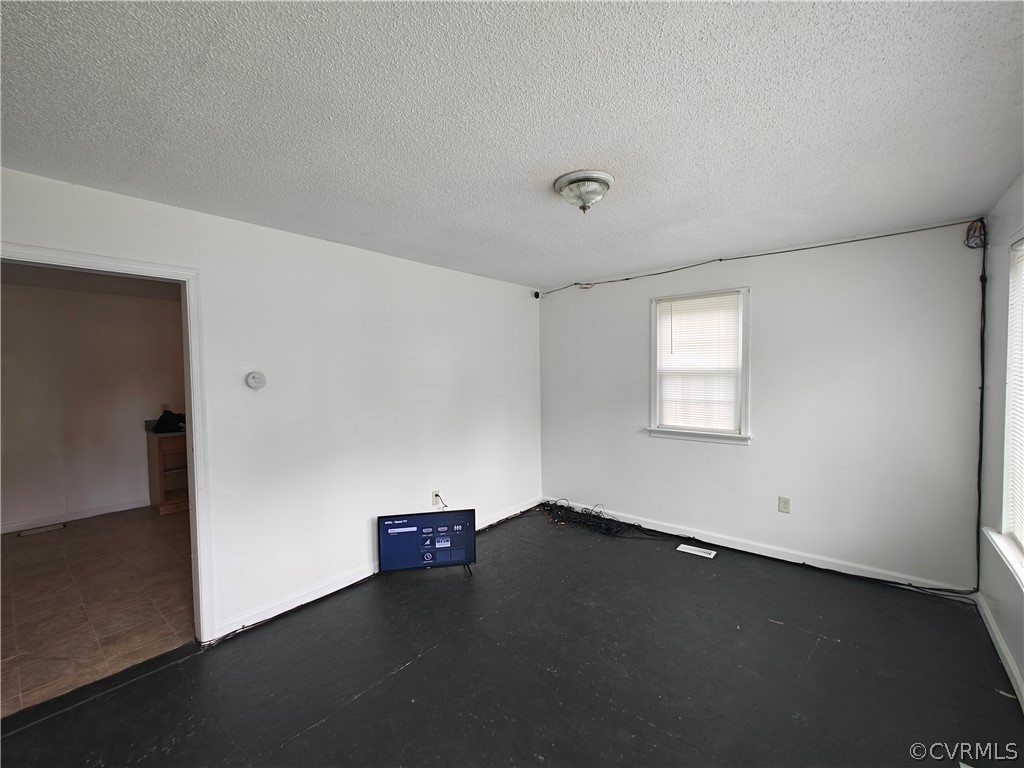 149 Sugarfork Road Cumberland, VA 23040 - Photo 8 of 18 Gallery Image 8