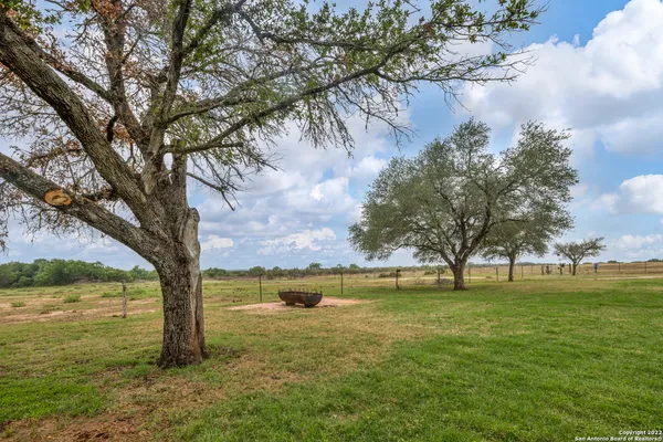 $3,975,000 | 4141 Cr 343, Charlotte, TX 78011