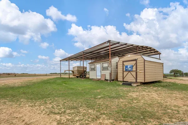 $3,975,000 | 4141 Cr 343, Charlotte, TX 78011