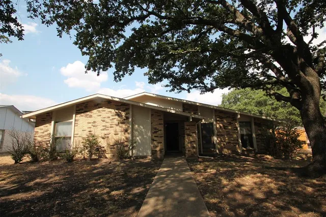 $2,200 | 1301 Overdowns Drive, Plano, TX 75023