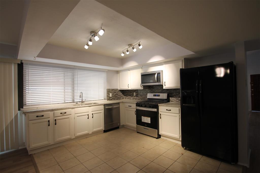 1301 Overdowns Drive Plano, TX 75023 - Photo 6 of 16