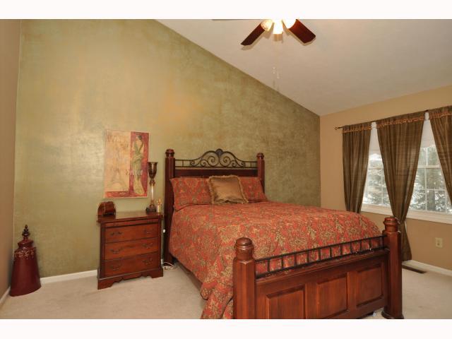 7662 Meadow Ridge Drive Fishers, IN 46038 - Photo 6 of 12 Gallery Image 6