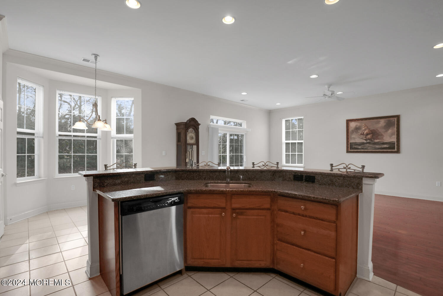 12 Edgewater Path Barnegat, NJ 08005 - Photo 16 of 30 12 Edgewater Path Barnegat-large-032-037