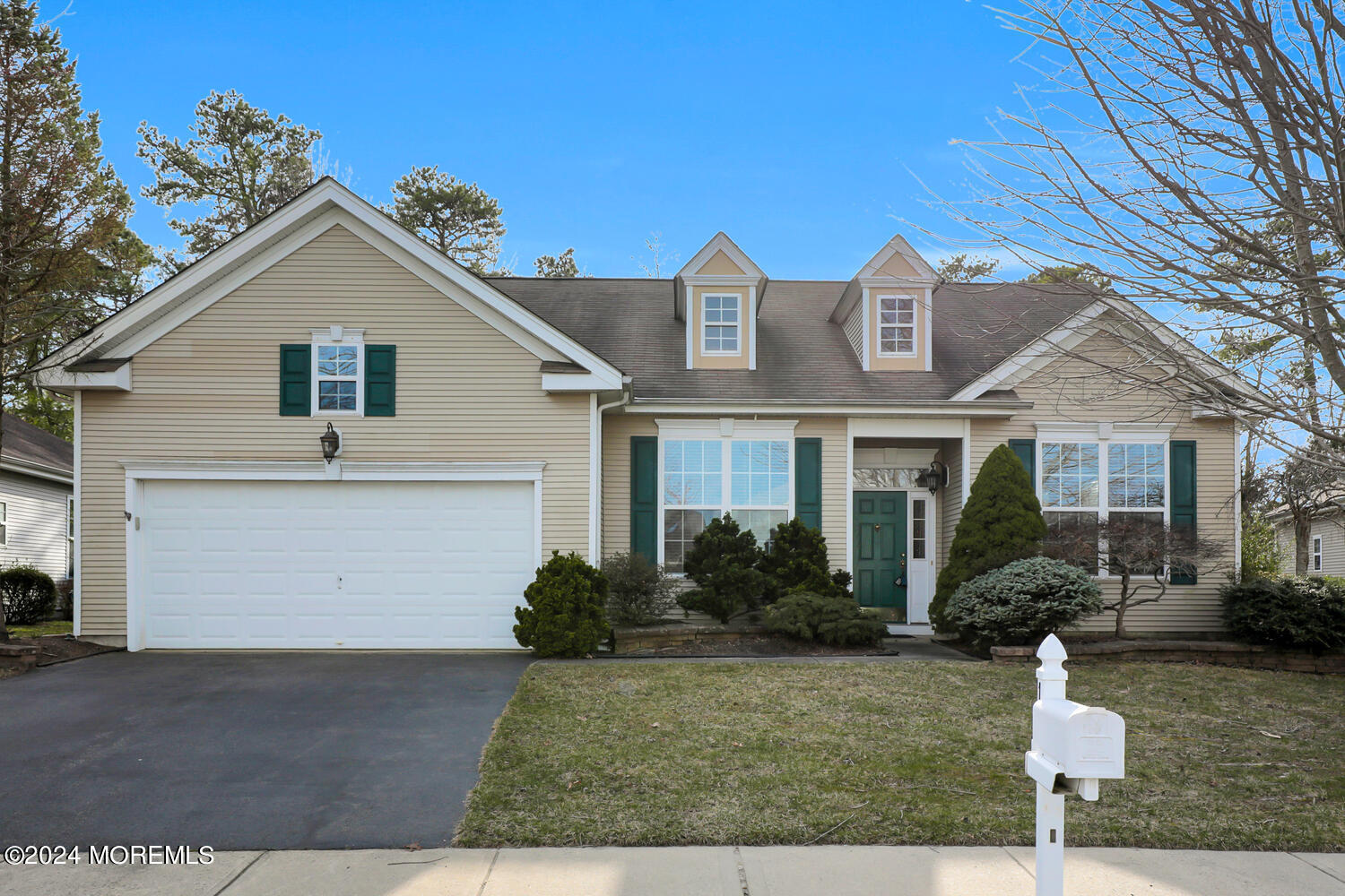 12 Edgewater Path Barnegat, NJ 08005 - Photo 2 of 30 12 Edgewater Path Barnegat-large-001-006