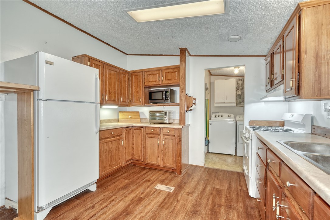1555 State Route Penn Yan, NY 14527 - Photo 16 of 50 Gallery Image 16