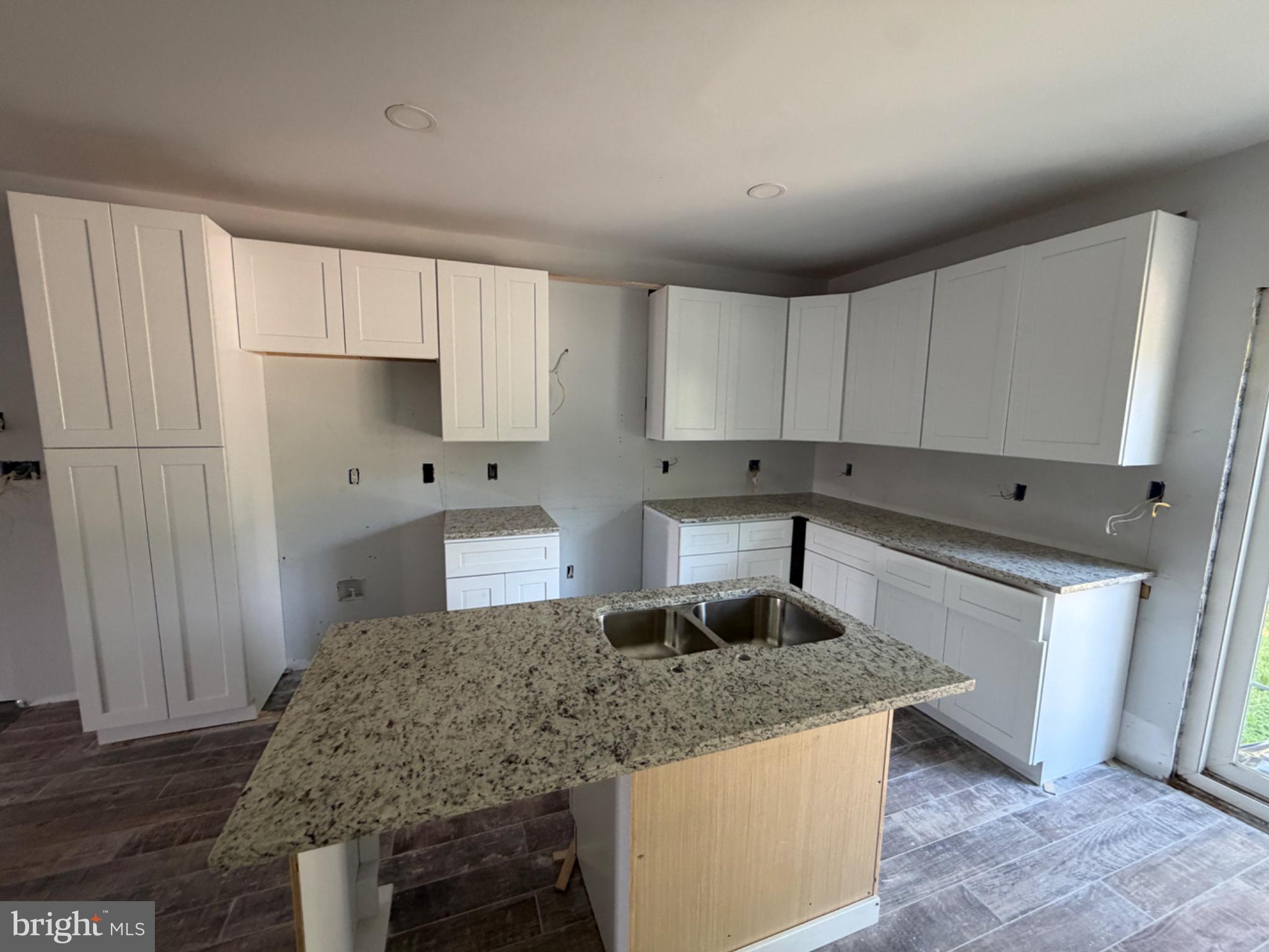 243 Cherry Street, Unit 710 Sharon Hill, PA 19079 - Photo 2 of 9 Gallery Image 2