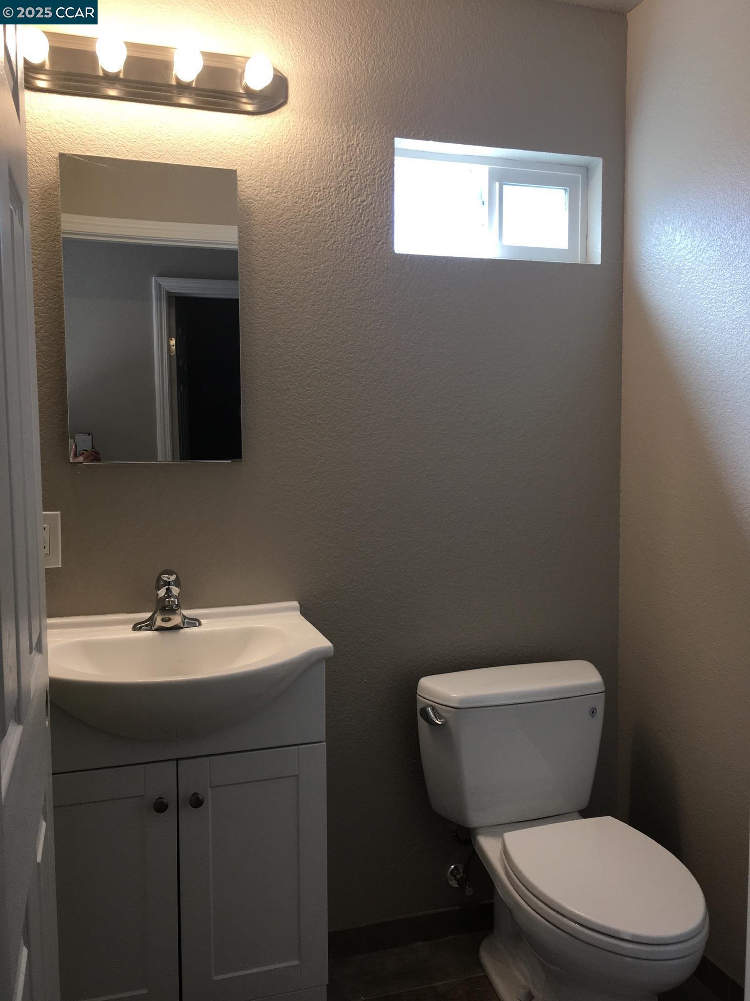 1330 Bentley Street, Unit B Concord, CA 94518 - Photo 7 of 11